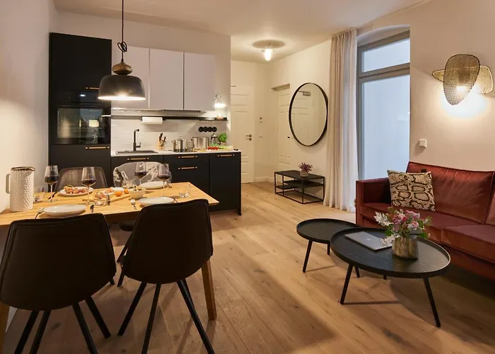 Via`s Und * Görlitz